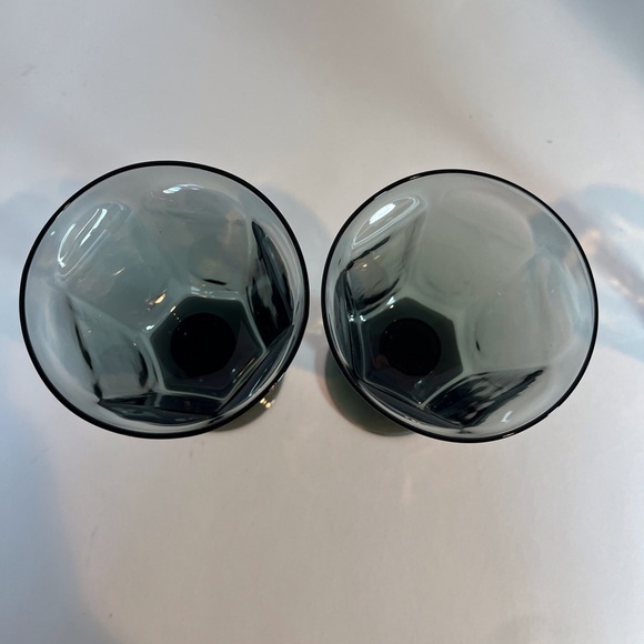 Set of Two Glass Goblets in Smokey Blue-Gray Color - Picture 3 of 8